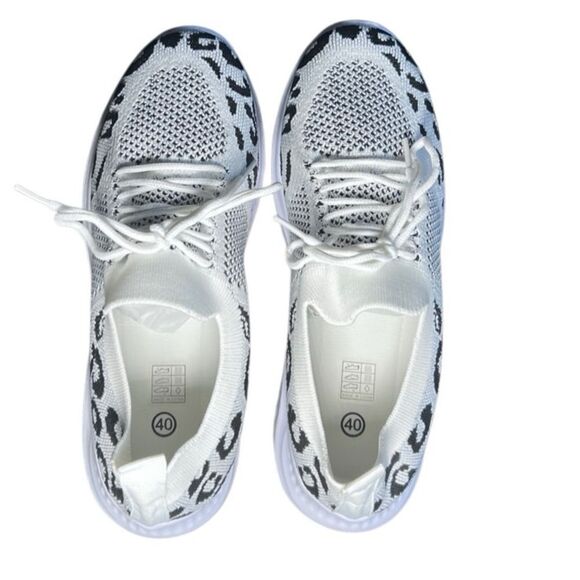 Slip on breathable mesh White Leopard Print Sneakers Women’s Size US 8 (… - Picture 9 of 16